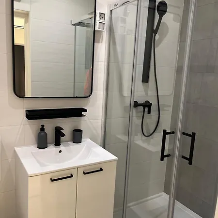 App Lea Apartament *